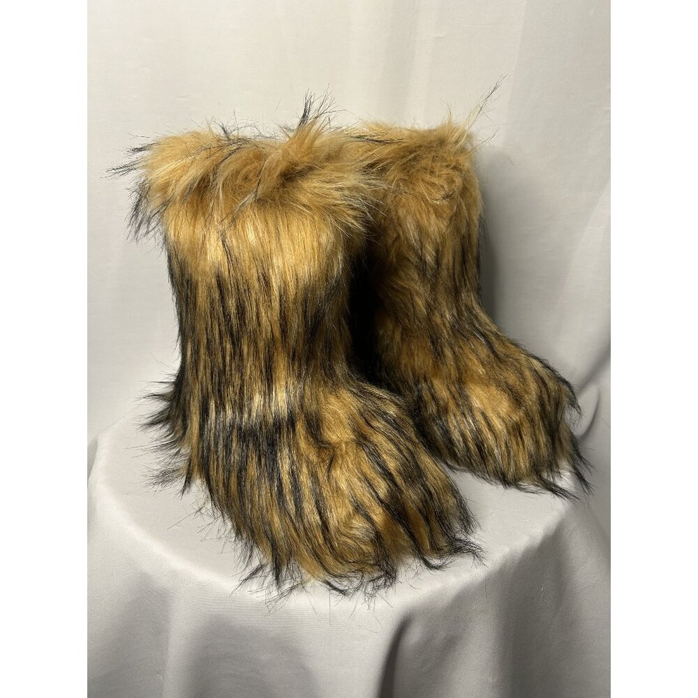 Womens Y2K Faux Fur Boots Size 8.5